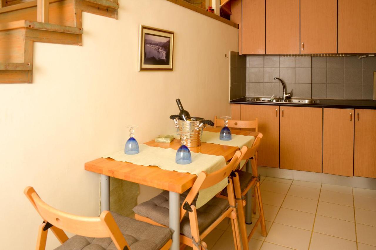 Agali 1 Superior Maisonette Kalamata Exterior photo